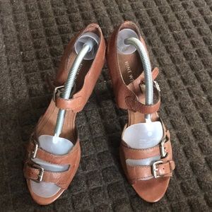 Bucketed Summer Heels